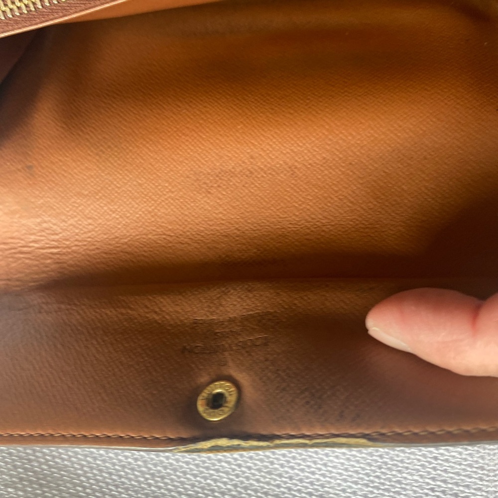 Louis Vuitton Sarah monogram wallet - Picture 3 of 15